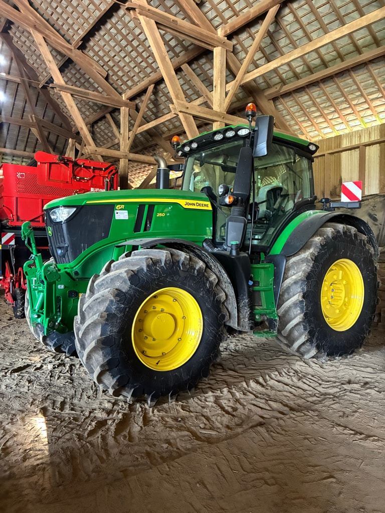 Tracteur JOHN DEERE 6R250 - photo slide 2