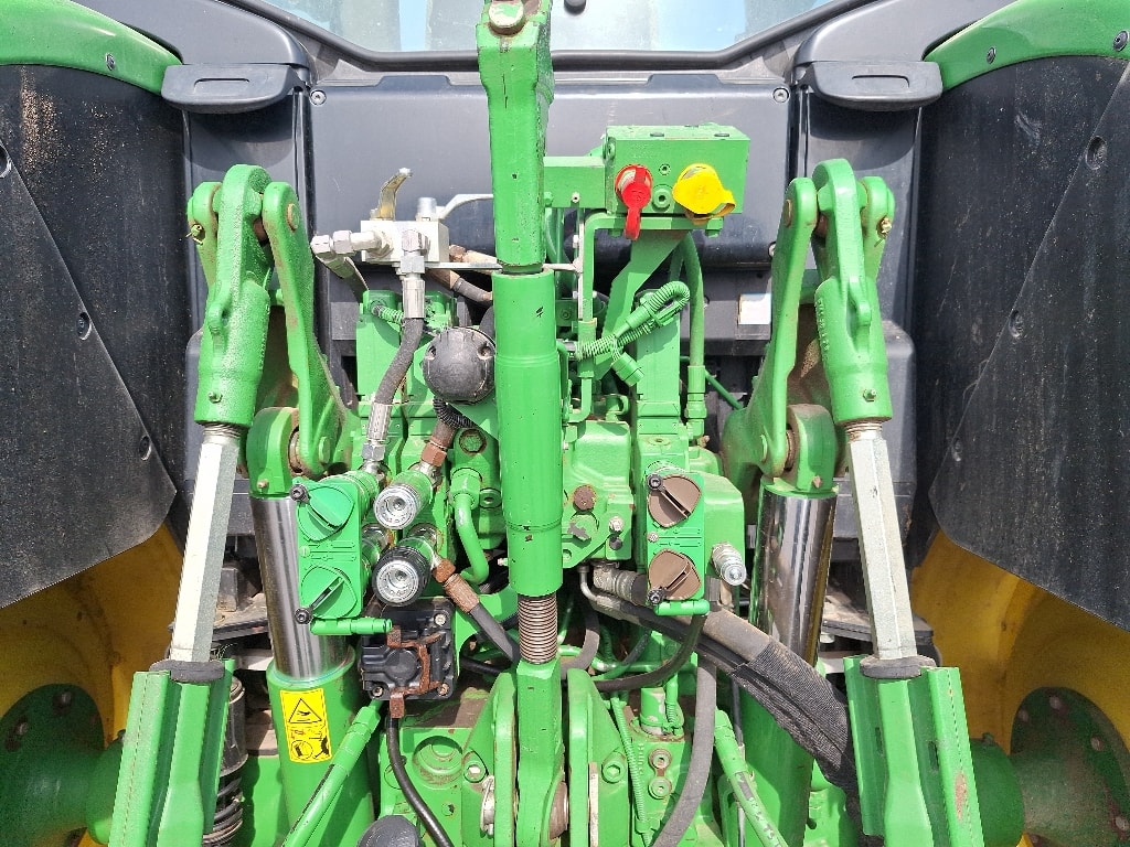Tracteur JOHN DEERE 6110M - photo slide 7