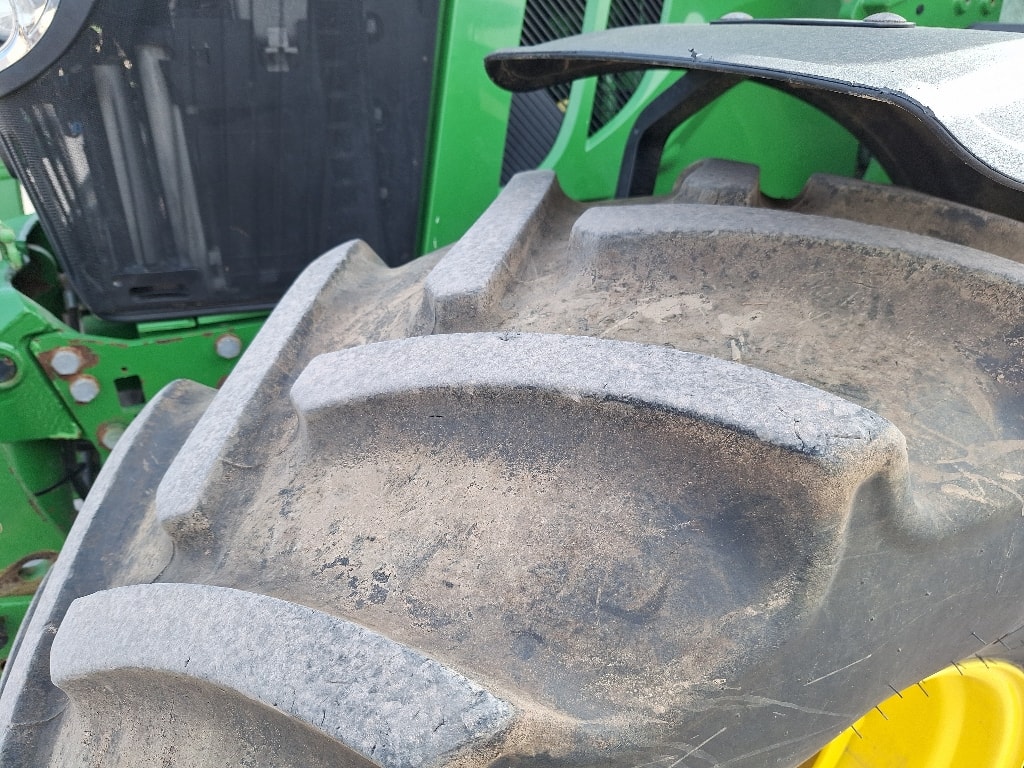 Tracteur JOHN DEERE 6110M - photo slide 10