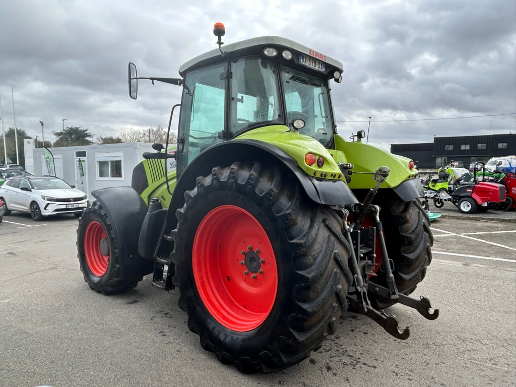 Tracteur CLAAS AXION 810 - photo slide 5