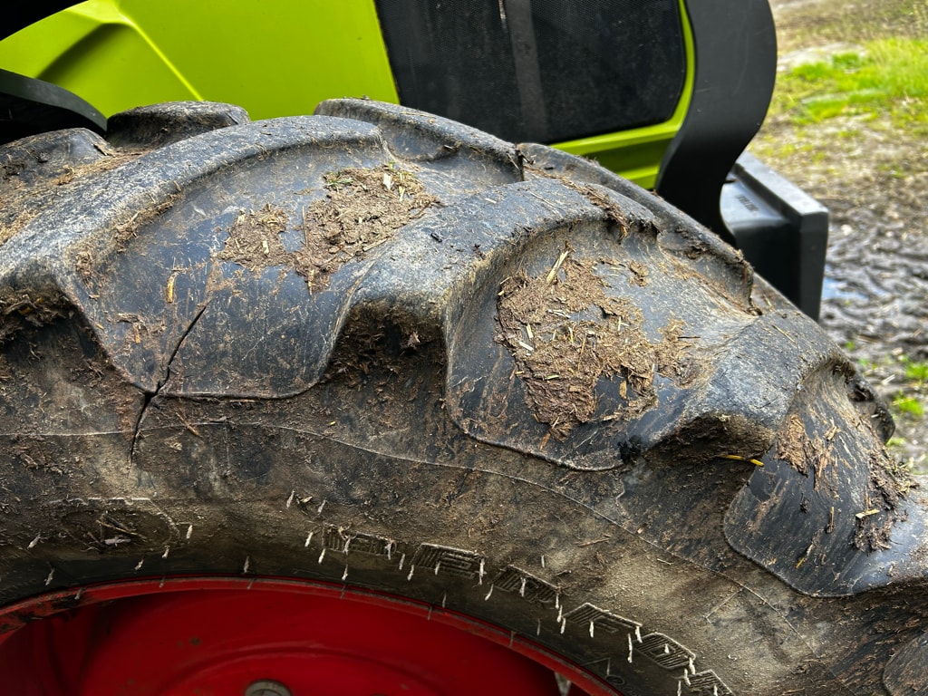 Tracteur chargeur CLAAS ARION 420 - photo slide 6