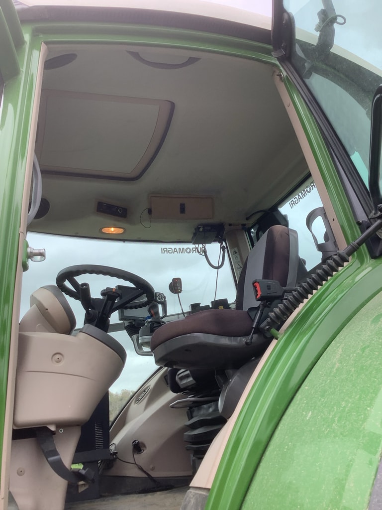 Tracteur FENDT 828 VARIO PROFI + - photo slide 23