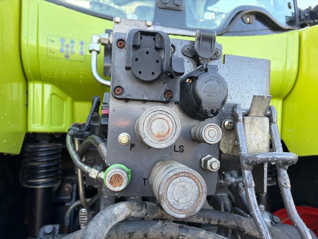 Tracteur CLAAS AXION 830 CEBIS - photo slide 12