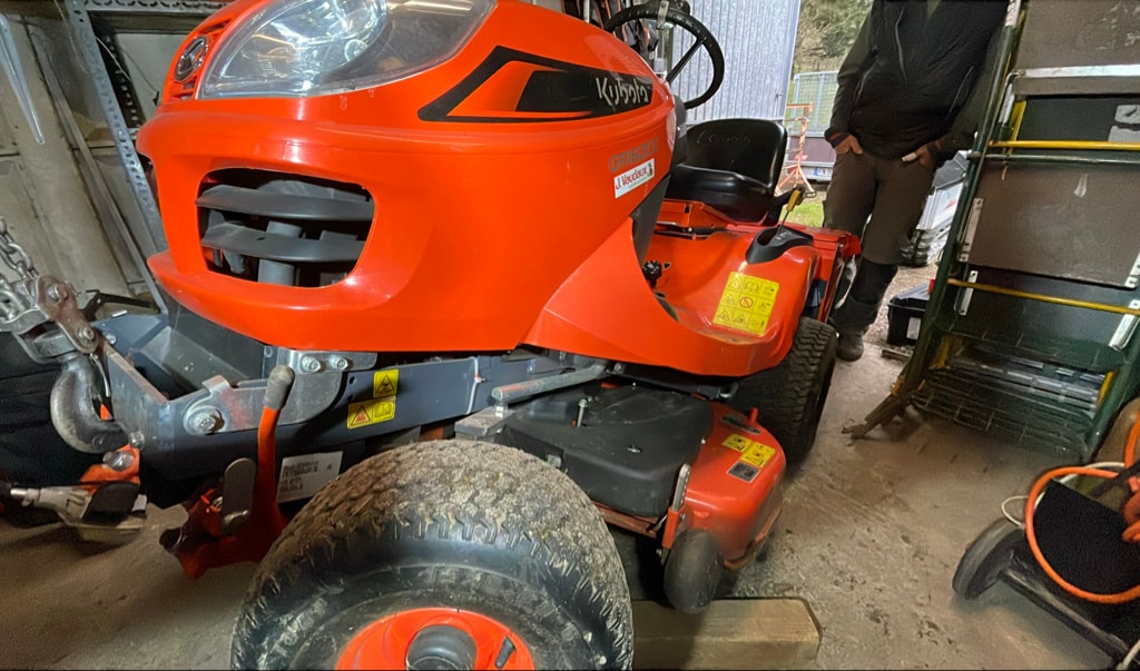 Tondeuse autoportee KUBOTA GR1600 - photo slide 8