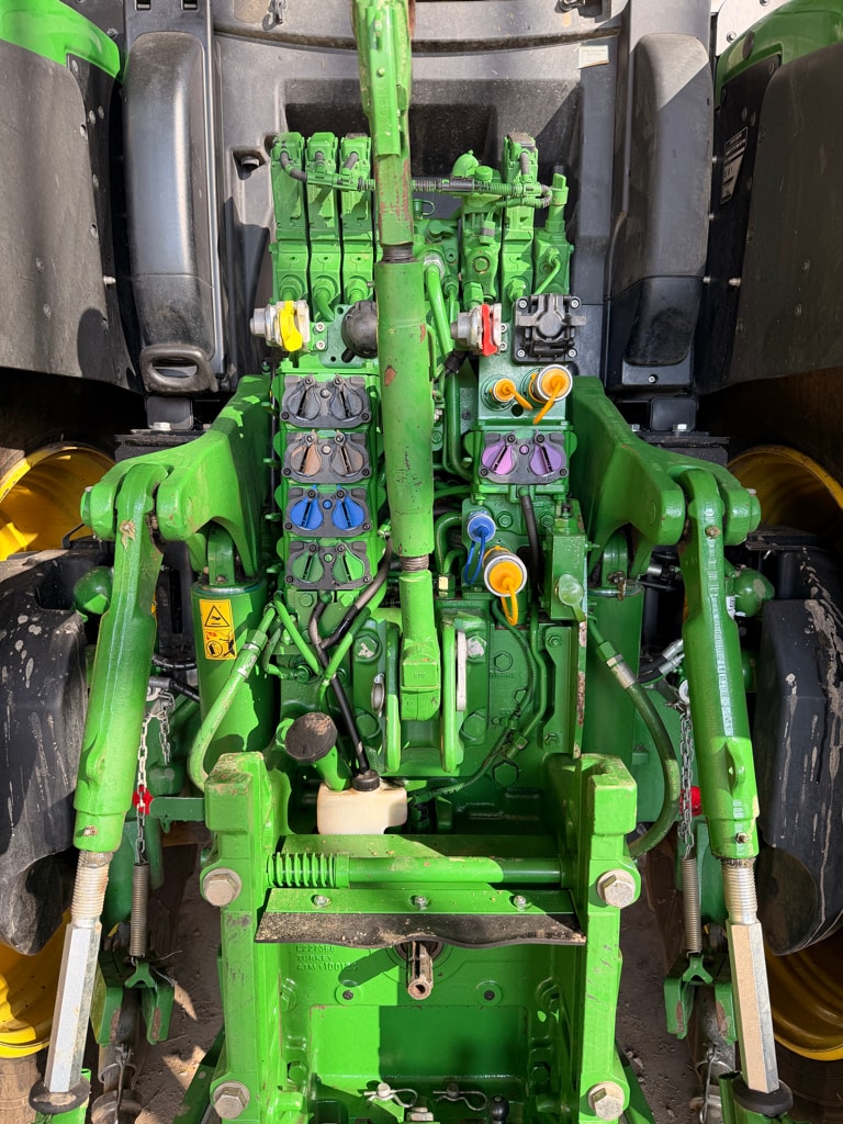 Tracteur JOHN DEERE 6R250 - photo slide 11