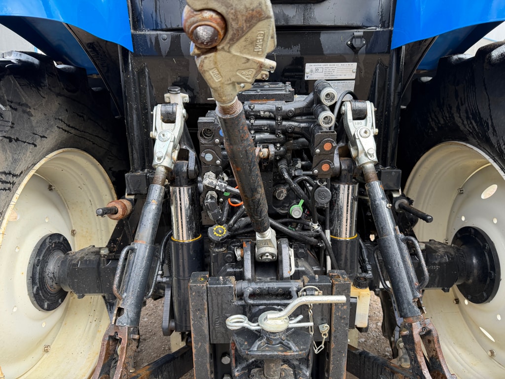 Tracteur NEW HOLLAND T6.155 EC - photo slide 11