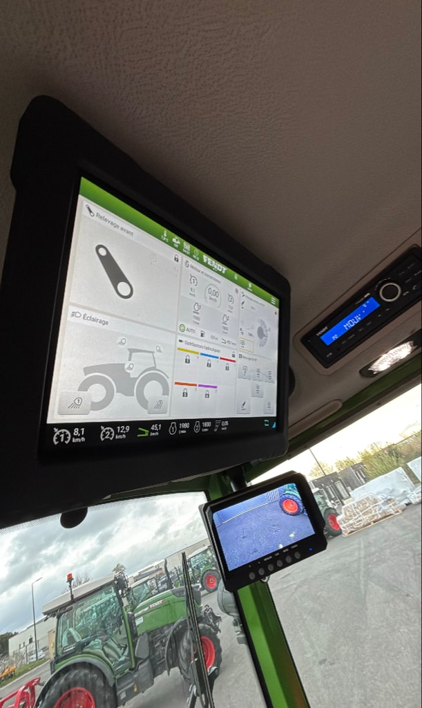 Tracteur FENDT 210V - photo slide 11