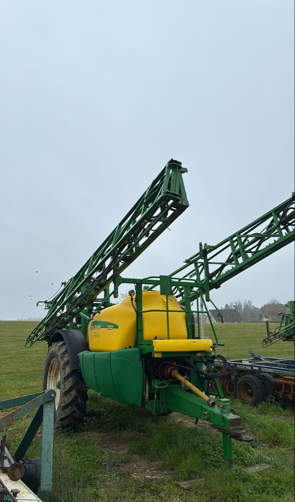 Pulverisateur JOHN DEERE 732 - photo slide 2