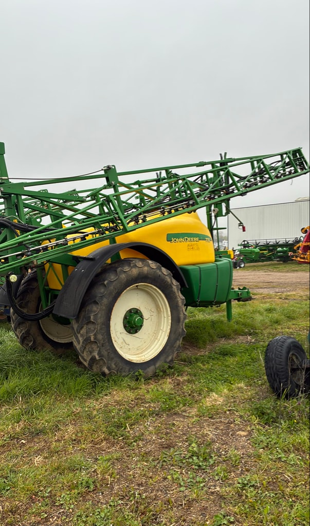 Pulverisateur JOHN DEERE 732 - photo slide 3