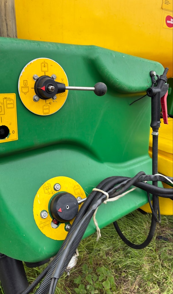 Pulverisateur JOHN DEERE 732 - photo slide 12