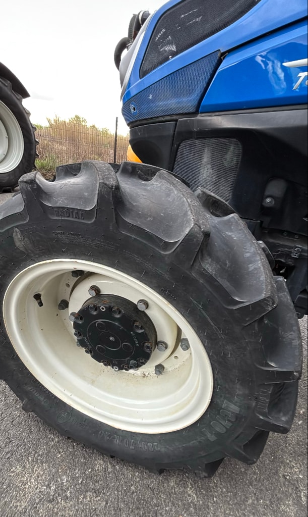 Tracteur NEW HOLLAND T4.100F - photo slide 8