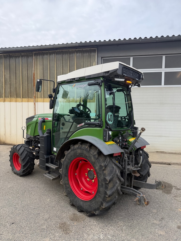 Tracteur FENDT 209V - photo slide 5