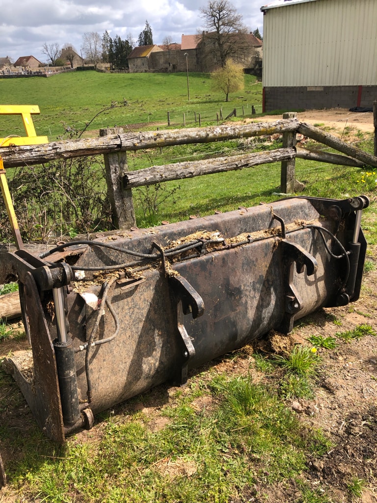 Valet de ferme SCHAEFFER 8610 T - photo slide 7
