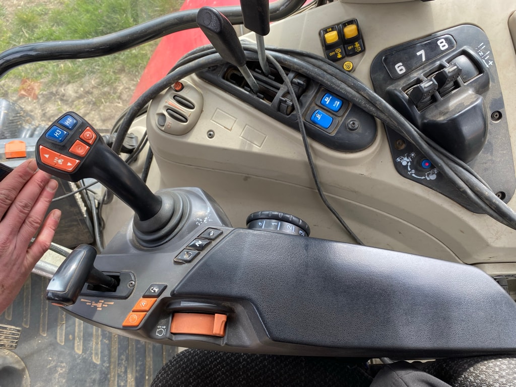 Tracteur MASSEY FERGUSON 7716S DYNA-6 ESSENTIAL - photo slide 7