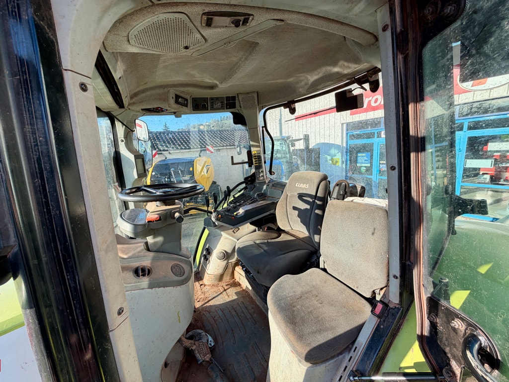Tracteur CLAAS ARION 620 - photo slide 11