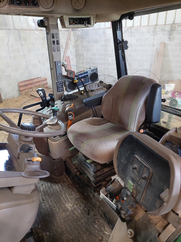 Tracteur chargeur JOHN DEERE 5080R - photo slide 11