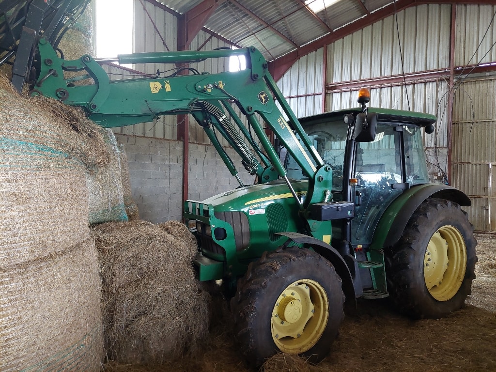 Tracteur chargeur JOHN DEERE 5080R - photo slide 2