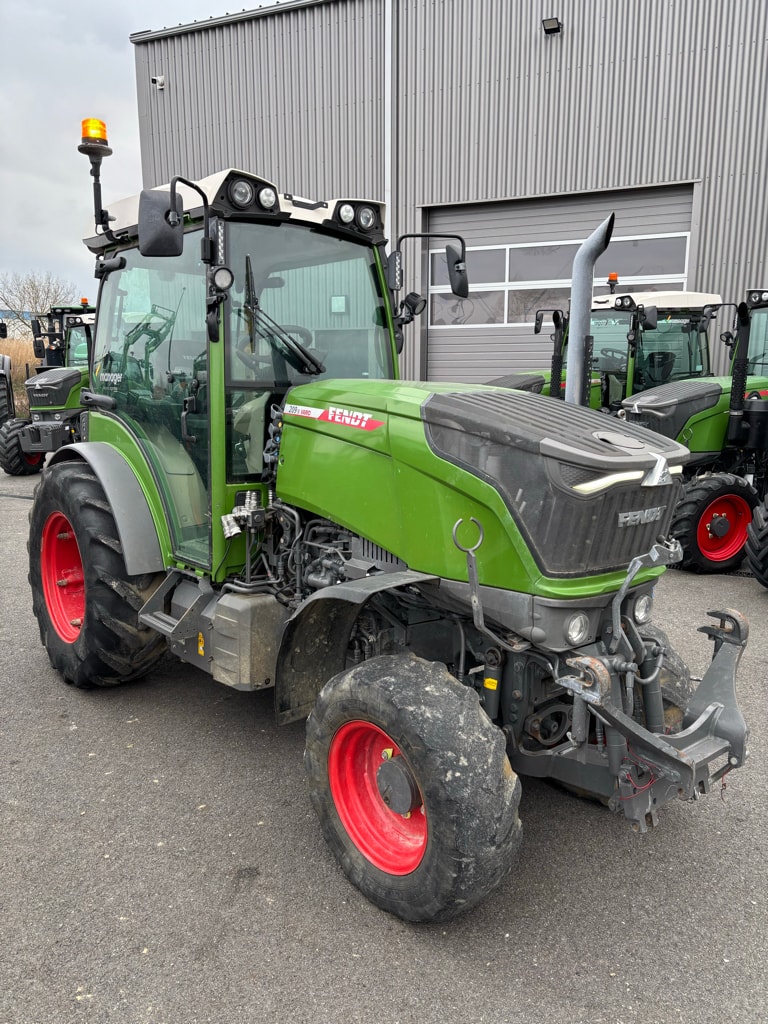 Tracteur FENDT 209V - photo slide 7