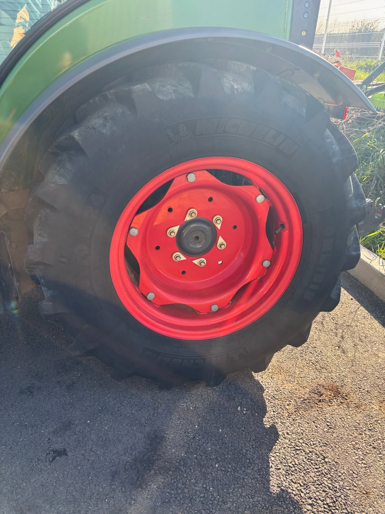 Tracteur FENDT 209V - photo slide 11