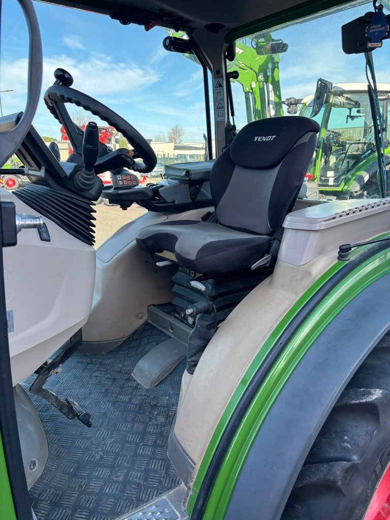Tracteur FENDT 209F - photo slide 4