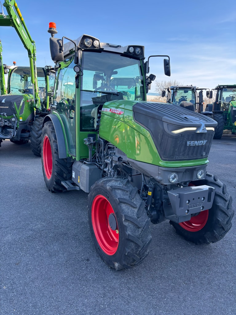 Tracteur FENDT 209F - photo slide 7