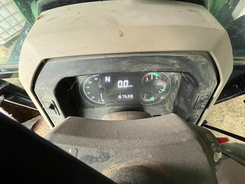 Tracteur JOHN DEERE 5100M - photo slide 11