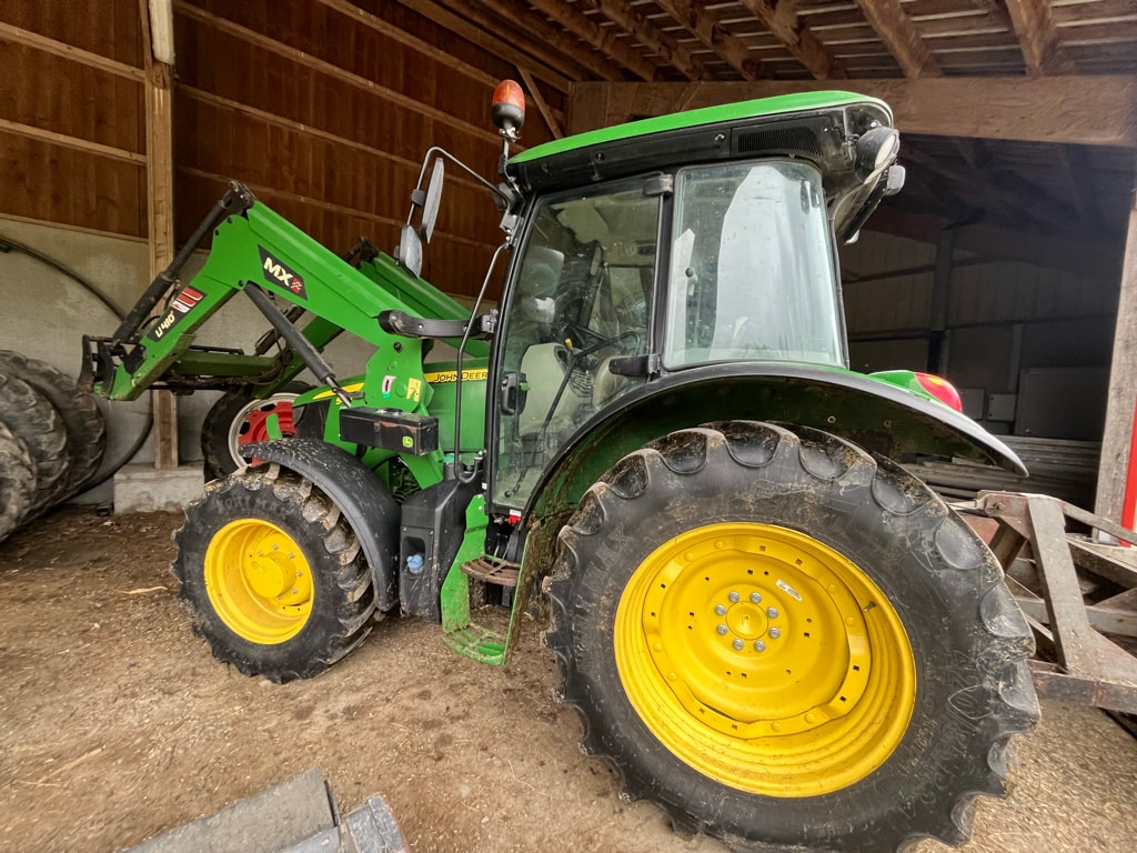 Tracteur JOHN DEERE 5100M - photo slide 1