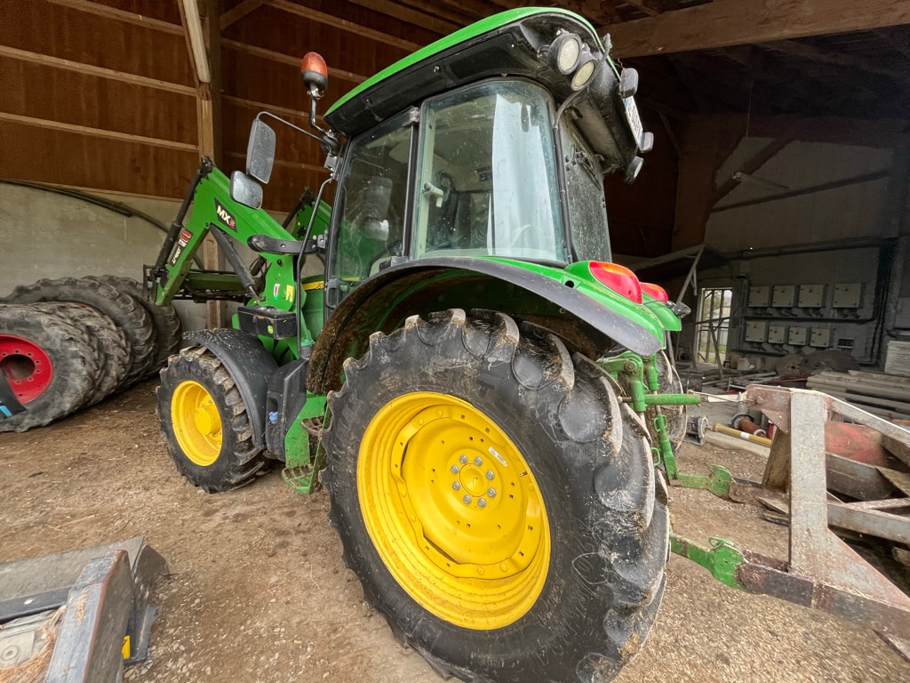 Tracteur JOHN DEERE 5100M - photo slide 2
