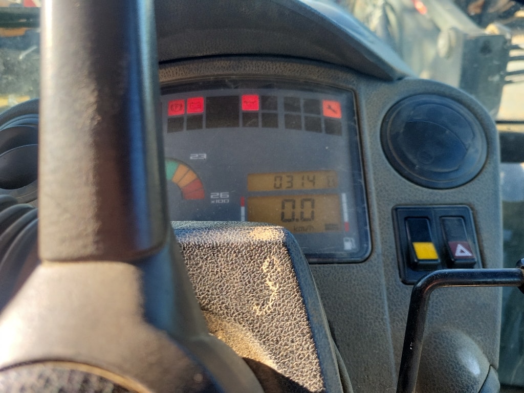 Tracteur CLAAS 657 ATZ - photo slide 6