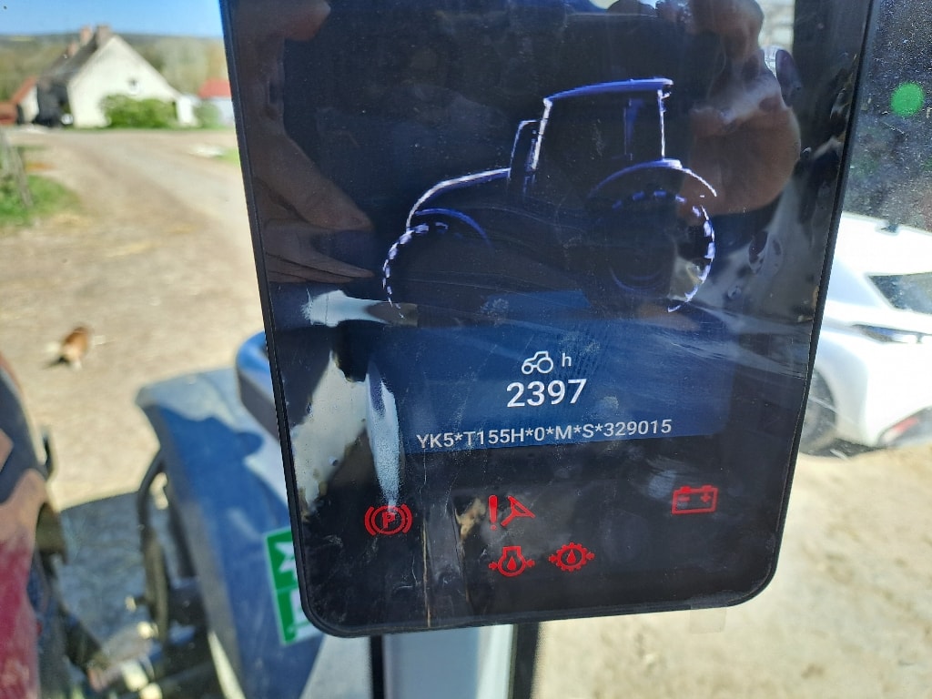 Tracteur VALTRA T155 hi tech - photo slide 8