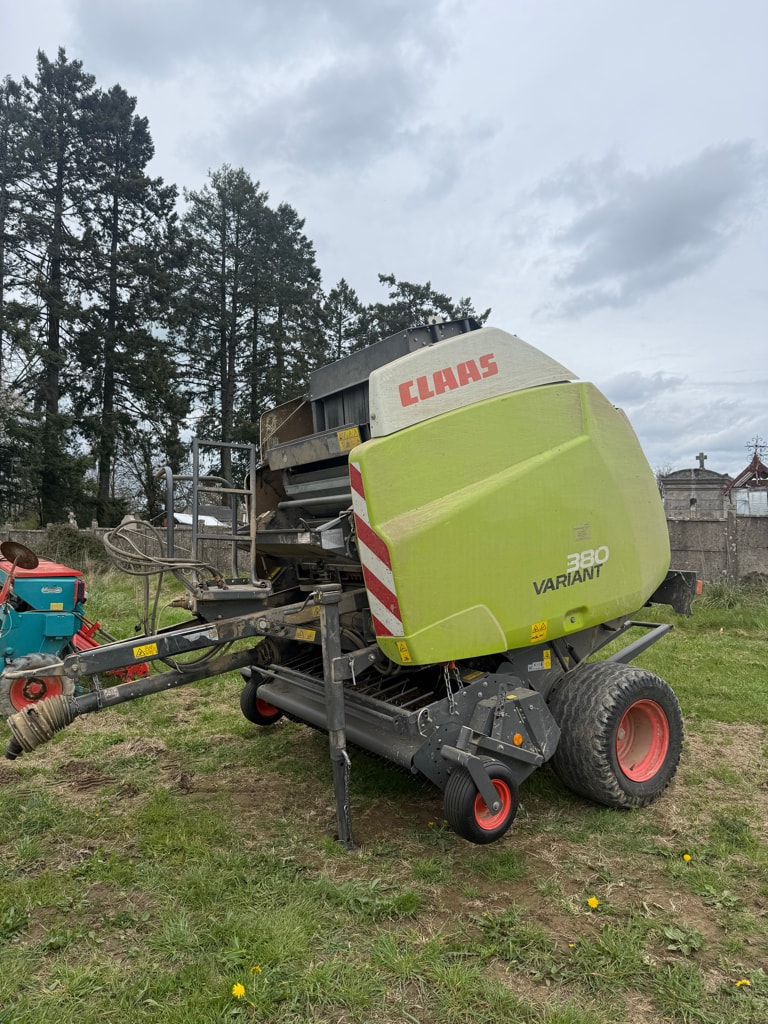 Presse balles rondes CLAAS VARIANT 380 RF - photo slide 2