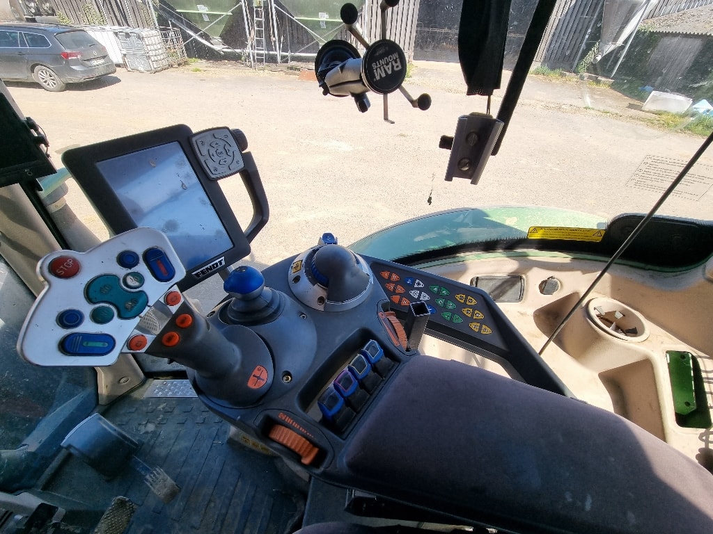 Tracteur FENDT 716 VARIO PROFI - photo slide 12