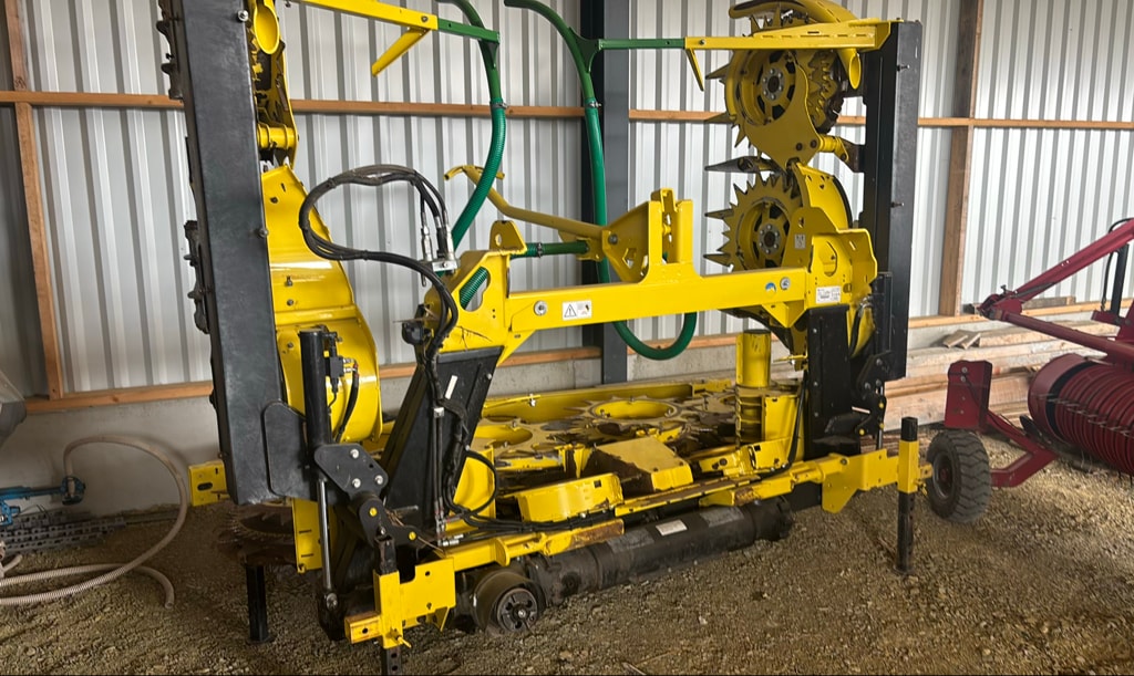 Bec à maïs JOHN DEERE 360 plus - photo slide 1