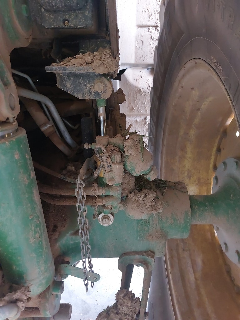 Tracteur JOHN DEERE 6215R FT4 - photo slide 10