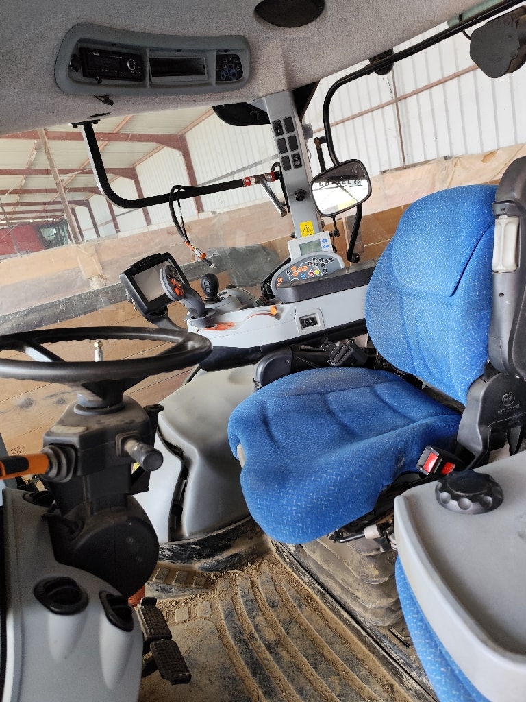 Tracteur NEW HOLLAND T 7.270 ac - photo slide 13