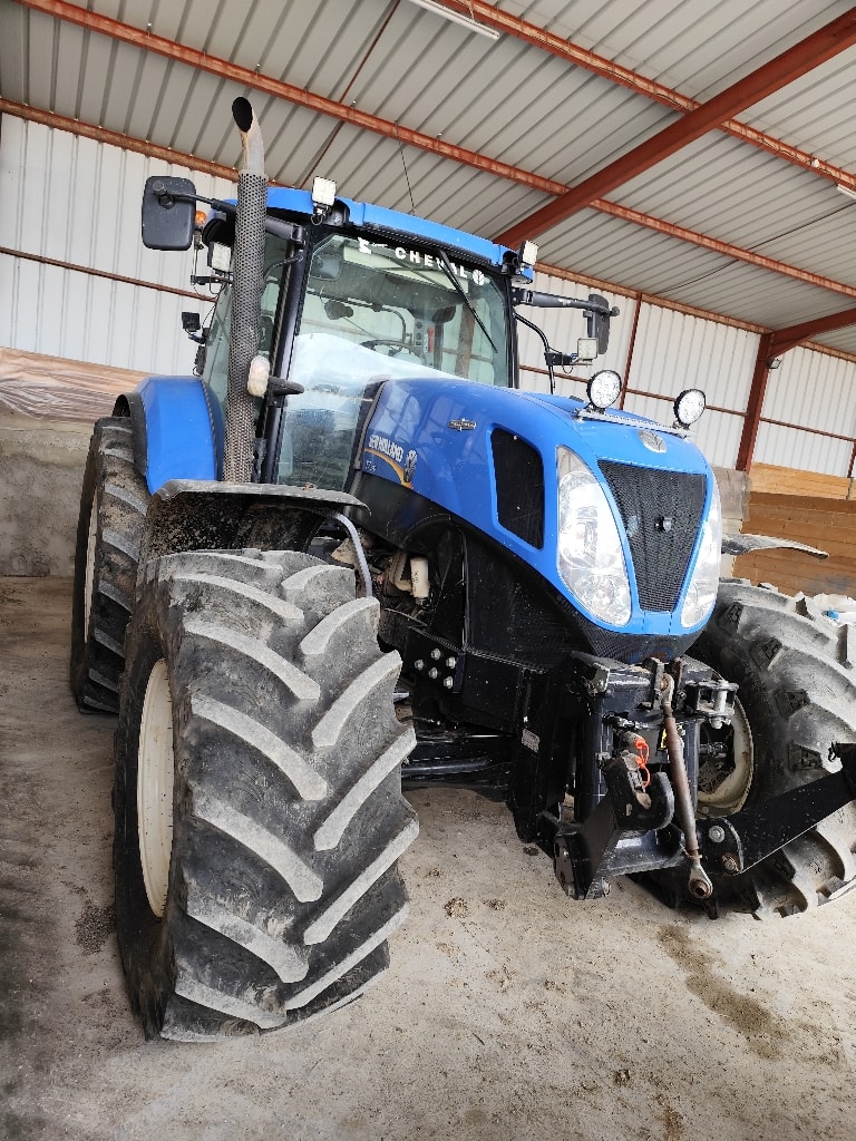 Tracteur NEW HOLLAND T 7.270 ac - photo slide 1