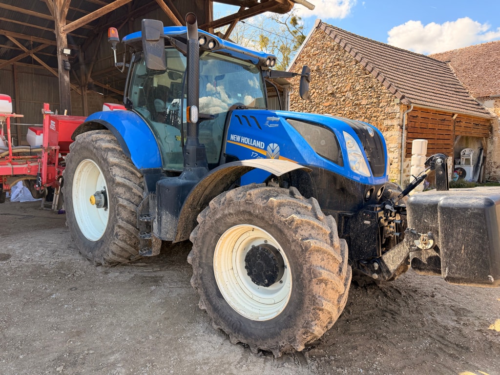 Tracteur NEW HOLLAND T7.245 AC - photo slide 2