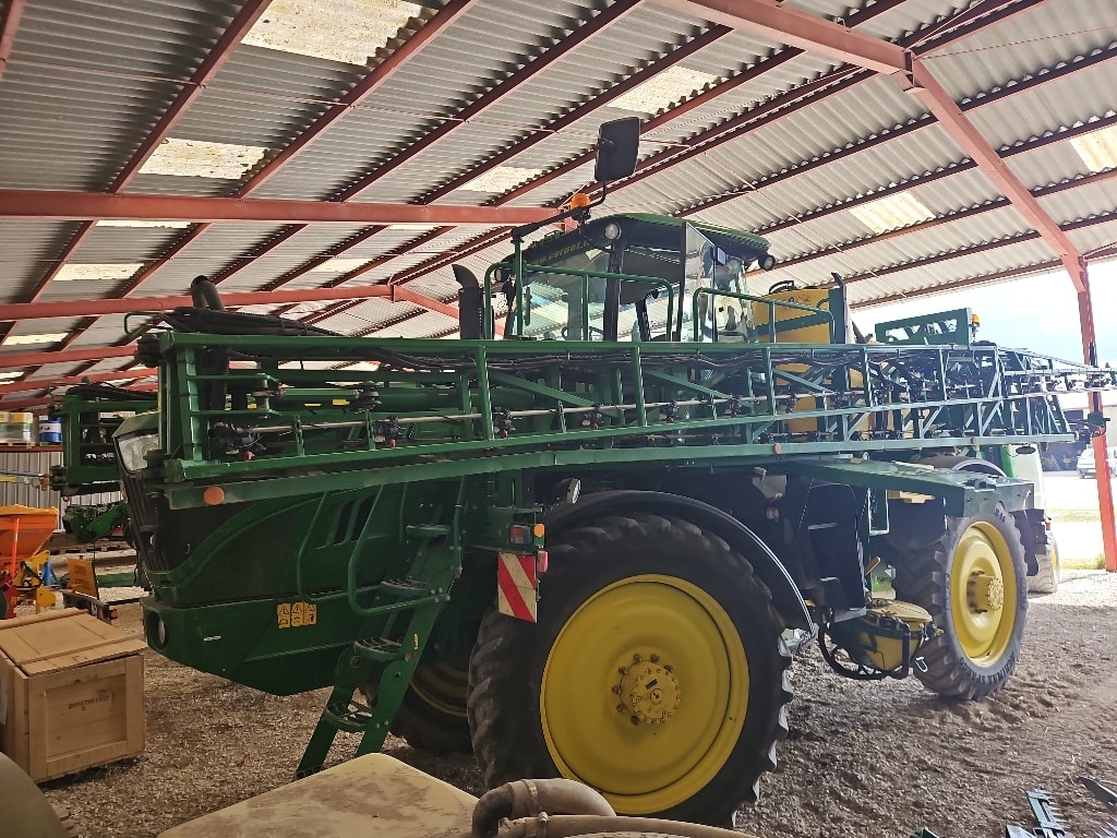 Pulverisateur automoteur JOHN DEERE R 4040 - photo slide 2