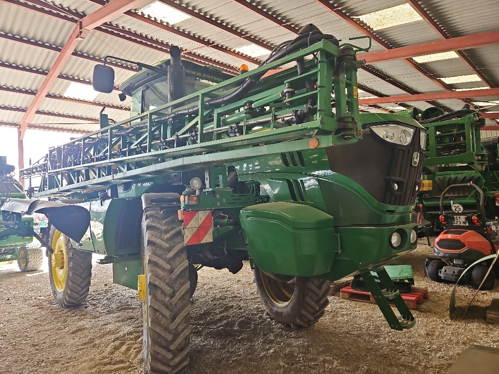 Pulverisateur automoteur JOHN DEERE R 4040 - photo slide 1