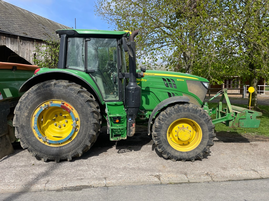 Tracteur JOHN DEERE 6145M - photo slide 1