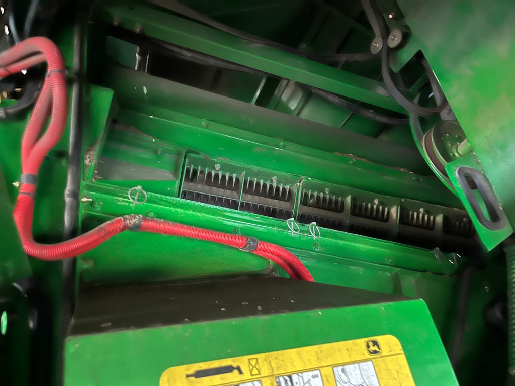 Moissonneuse JOHN DEERE 9560 I STS - photo slide 10