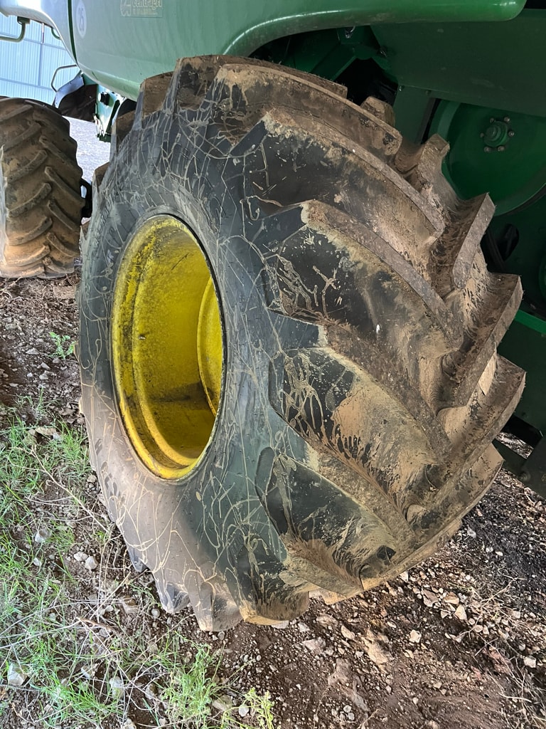 Moissonneuse JOHN DEERE 9560 I STS - photo slide 15