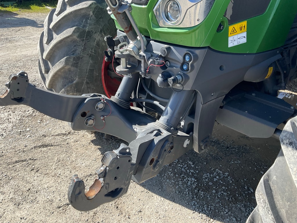 Tracteur FENDT 824 VARIO PROFI + - photo slide 17