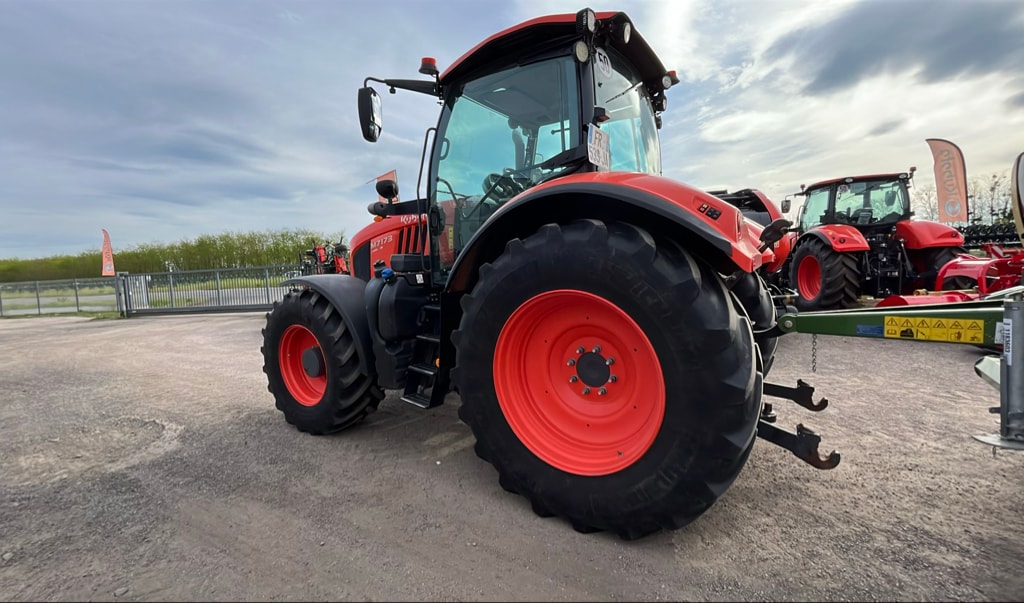 Tracteur KUBOTA M7173 Premium - photo slide 4