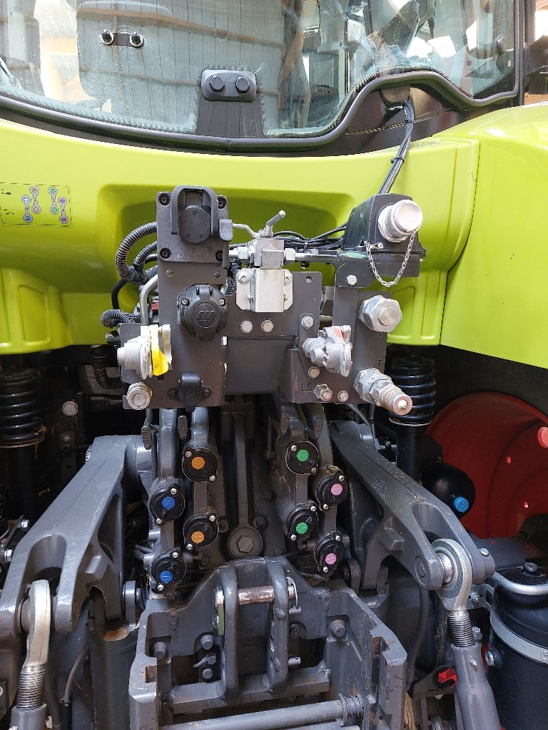 Tracteur CLAAS ARION 650 - photo slide 18