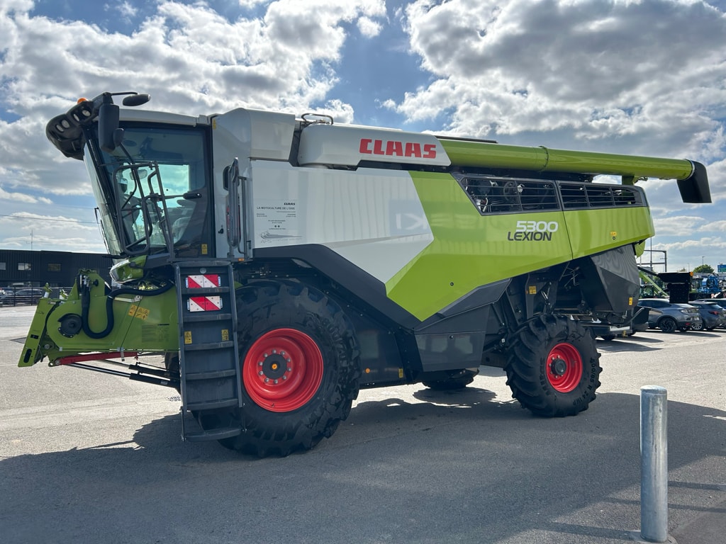 Moissonneuse CLAAS Lexion 5300 - photo slide 6