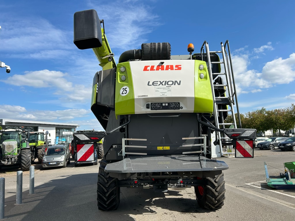 Moissonneuse CLAAS Lexion 5300 - photo slide 8