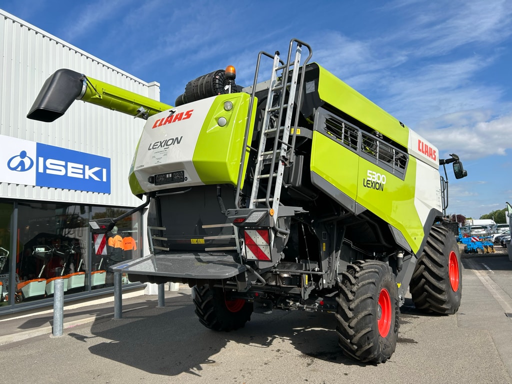 Moissonneuse CLAAS Lexion 5300 - photo slide 9