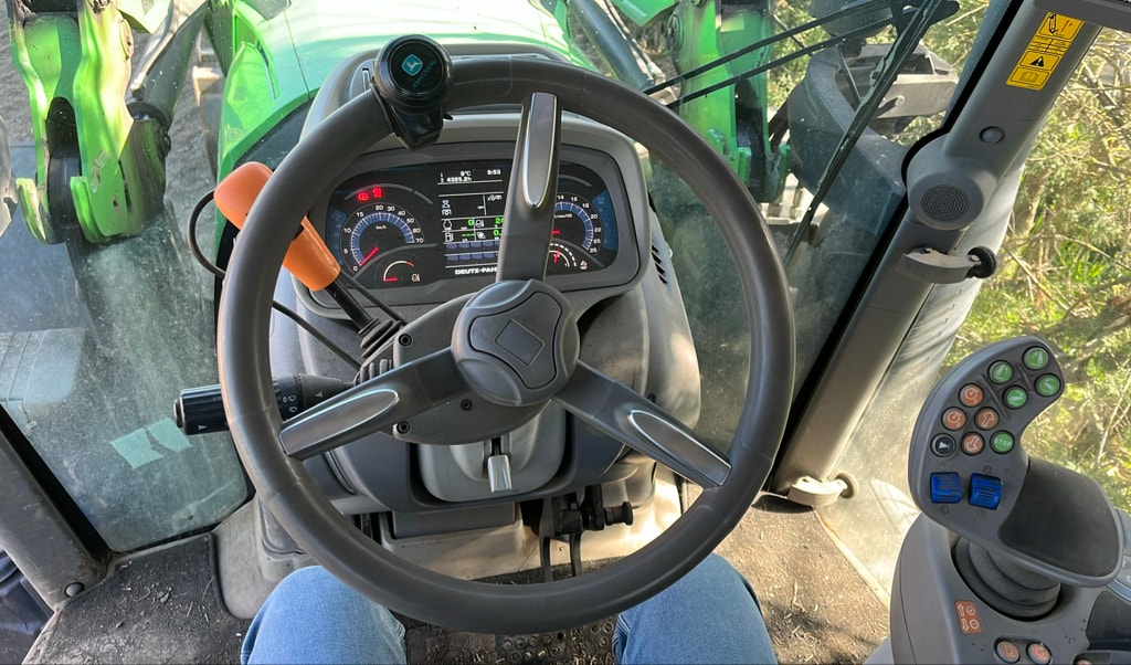 Tracteur chargeur DEUTZ FAHR 6165.4 AGROTRON TTV - photo slide 25