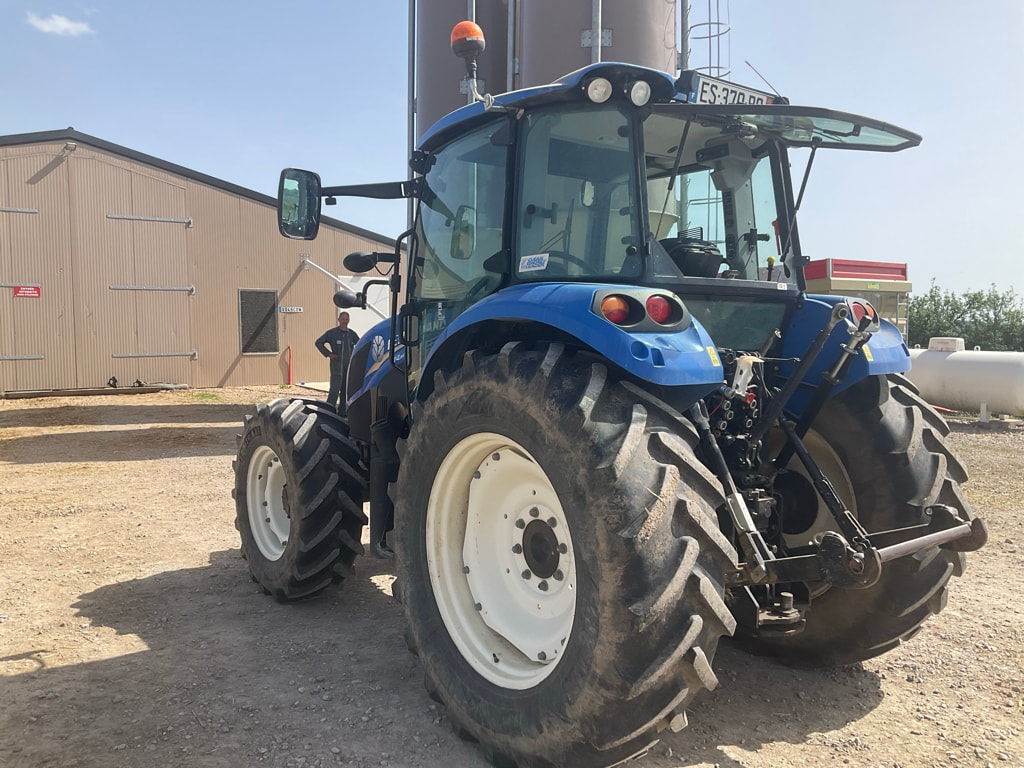 Tracteur NEW HOLLAND T 4-95 - photo slide 4